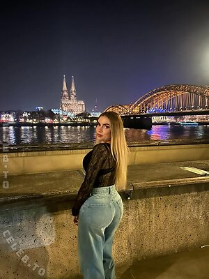 Alinahrndz Nude Leaked Photo #4