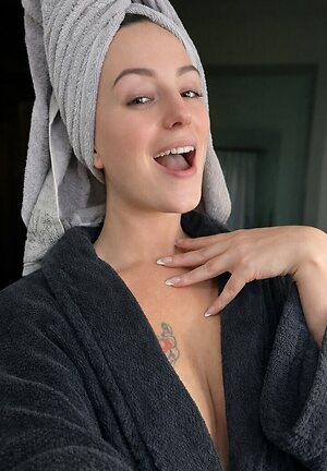 Aline Cervi leaked photo #13