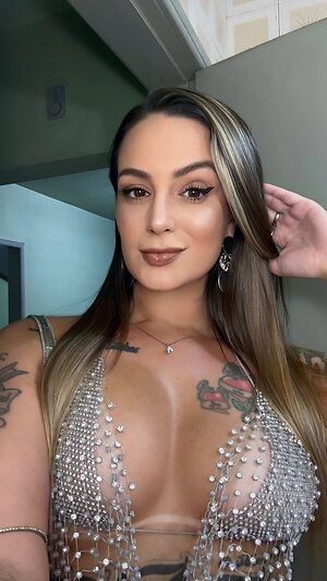 Aline Cervi leaked photo #20
