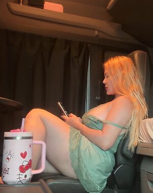 Aline Füchter Ouriques leaked photo #29