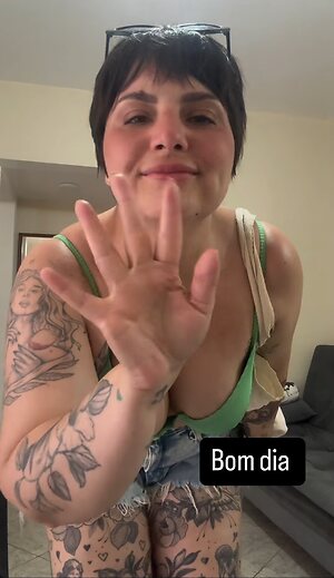 Aline_Valentin leaked photo #13