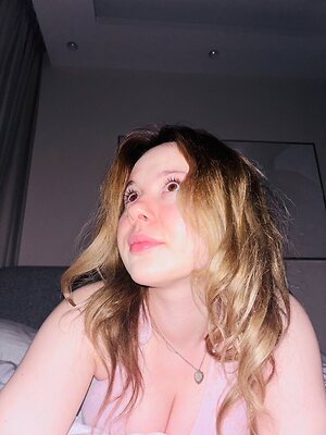 Alinnn.na.a leaked photo #7