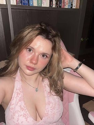 Alinnn.na.a leaked photo #8