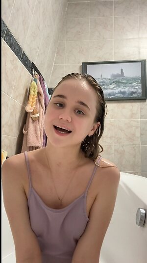 Ali's exclusive content leaked photo #7