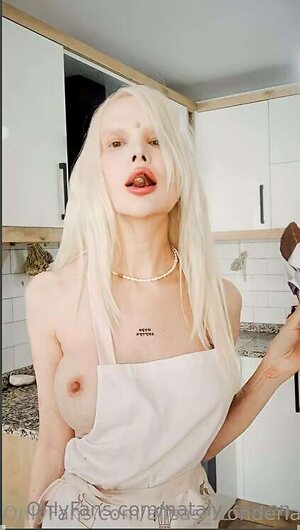 Alisa LIss leaked photo #5