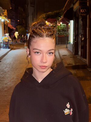 Alisa Sezen Sever leaked photo #17