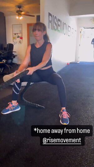 Alison Brie Hot leaked photo #82