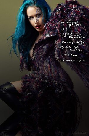 Alissa White-Gluz leaked photo #6