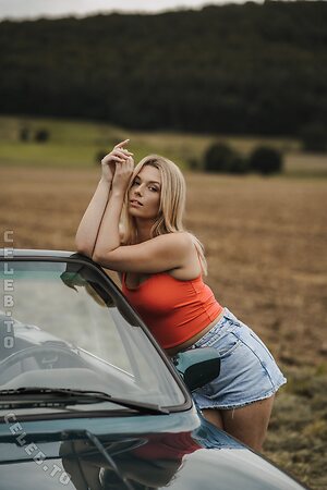 Alissia.e39 Nude Leaked Photo #30