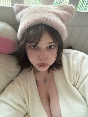 alivegirlnare Nude Leaked Photo #21
