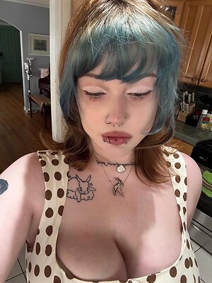 alivegirlnare Nude Leaked Photo #39