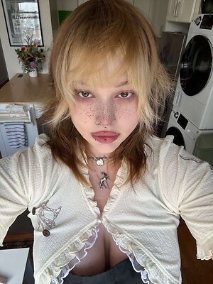 alivegirlnare Nude Leaked Photo #45