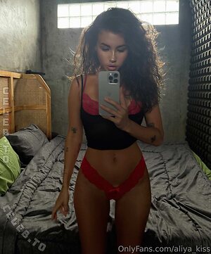 Aliya Almz photo