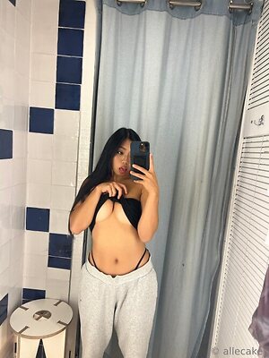 AlleCakes leaked photo #187
