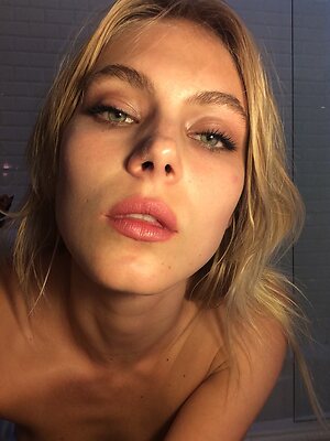 Allegra Carpenter leaked photo #49