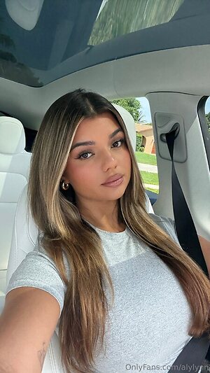 Allegra Lynn leaked photo #7