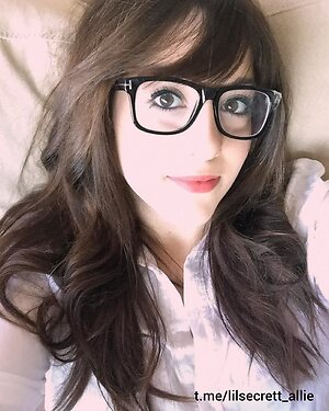 Allie__