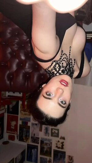 Allison Kelly leaked photo #60