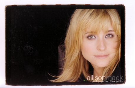 Allison Mack leaked photo #21