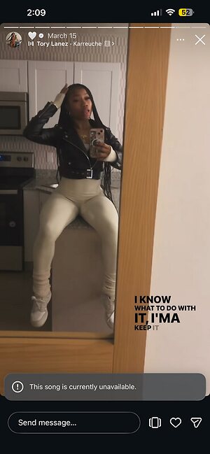 Allyni Campbell leaked photo #5