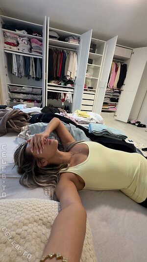 Almira Azemi photo