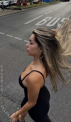 Almira Azemi photo