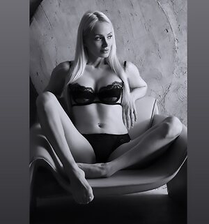 Alona Paz leaked photo #35