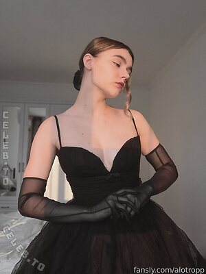 Alotropp Nude Leaked Photo #5