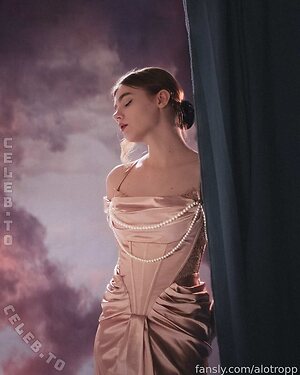 Alotropp Nude Leaked Photo #11