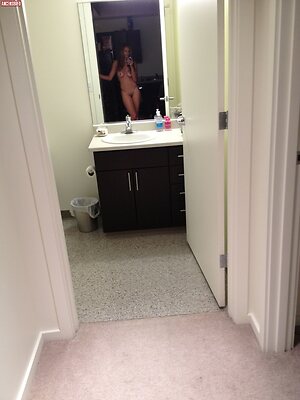 Alysha Clark leaked photo #7