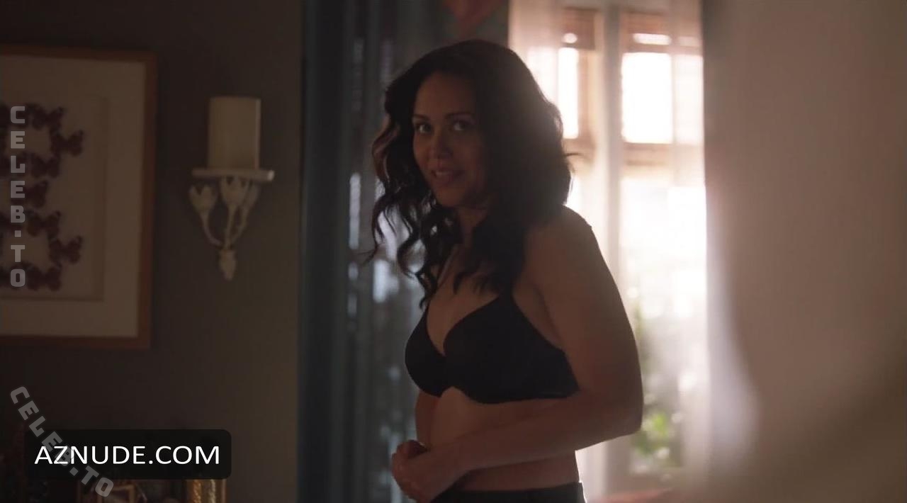 Alyssa Diaz photo