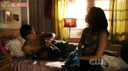 Alyssa Diaz leaked photo #33