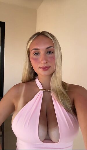 Alyssa Highly leaked photo #3