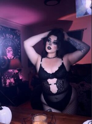 Al.y.ssa leaked photo #3