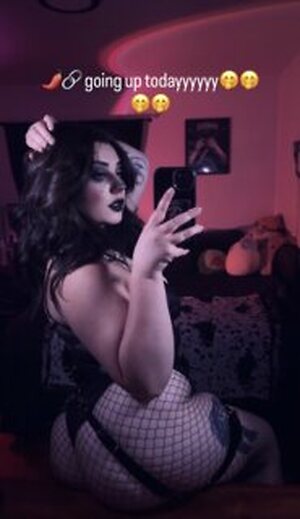 Al.y.ssa leaked photo #4