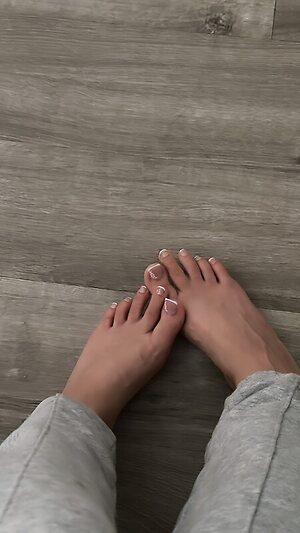 alyssaleaasmr leaked photo #6
