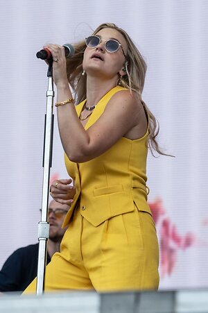 Amanda "A.J" Michalka leaked photo #3