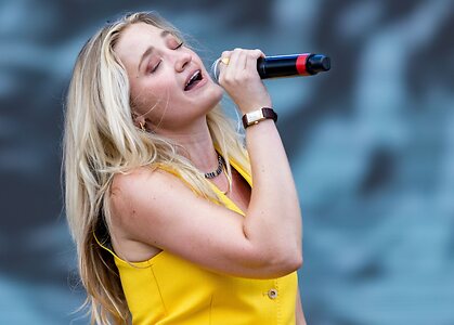 Amanda "A.J" Michalka leaked photo #23