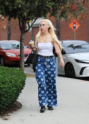 Amanda Bynes Nude Leaked Photo #30