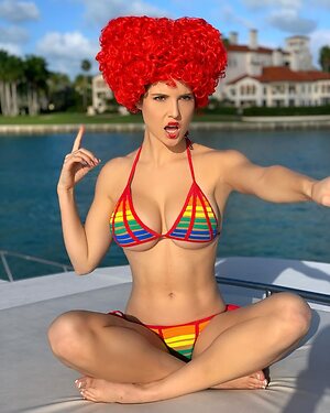 Amanda Cerny leaked photo #35