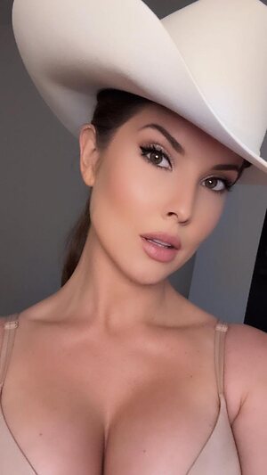 Amanda Cerny