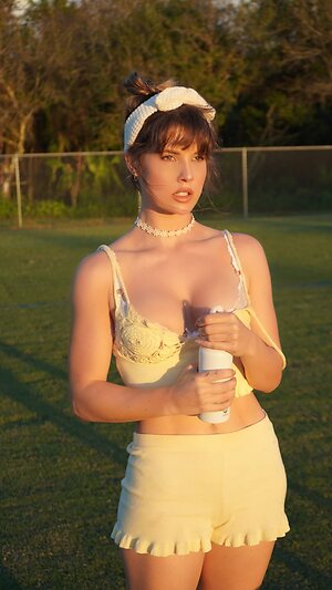 Amanda Cerny