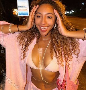 Amanda Ciss Nude Leaked Photo #16