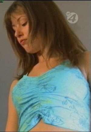 Amanda Crew leaked photo #23