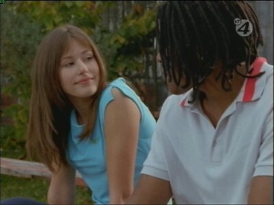 Amanda Crew leaked photo #30