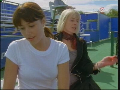 Amanda Crew leaked photo #43