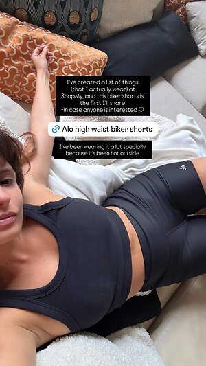 Amanda De Godoi leaked photo #3