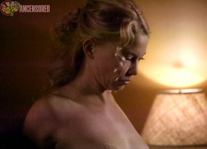 Amanda Detmer Nude Leaked Photo #19