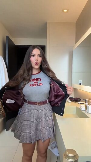 Amanda Diaz leaked photo #13