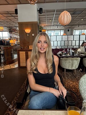 Amanda Strand Nude Leaked Photo #28